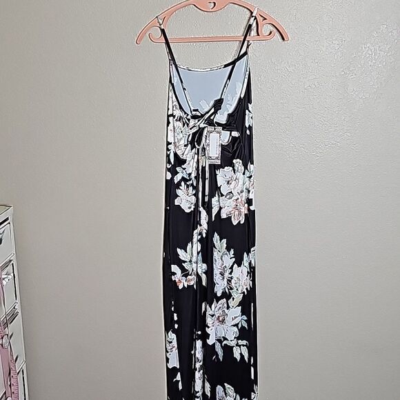 NWT Boohoo 8 Black Floral Back detail Slinky maxi dress - Picture 9 of 9
